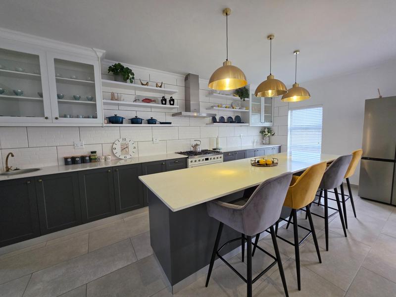 4 Bedroom Property for Sale in Shelley Point Western Cape
